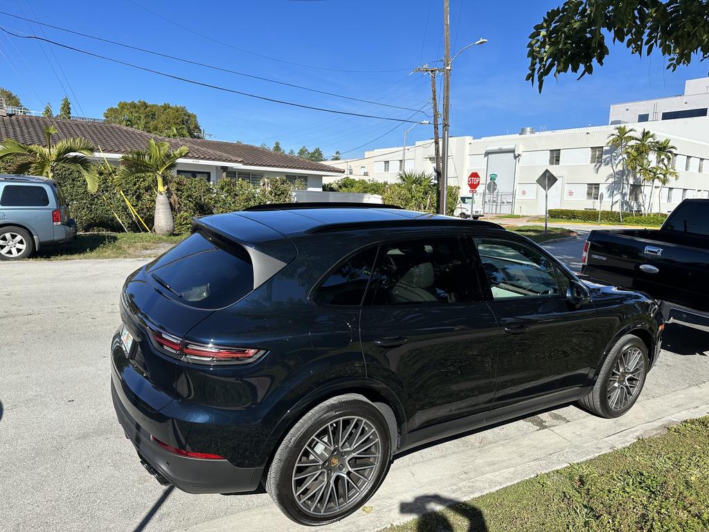 Porsche Cayenne 2023