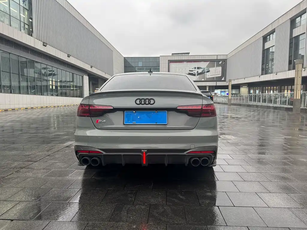 Audi S4 2023