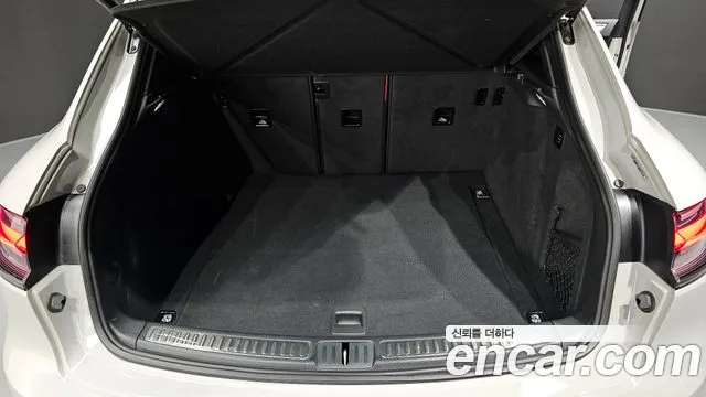 Porsche Macan 2022