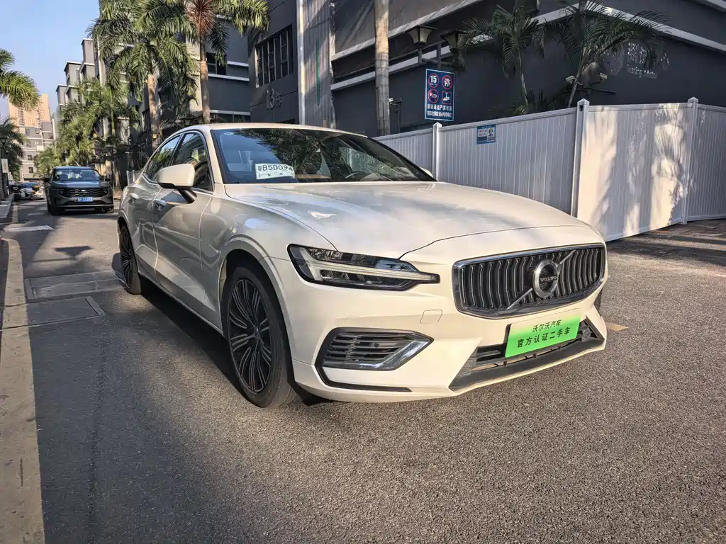 Volvo S60 2021