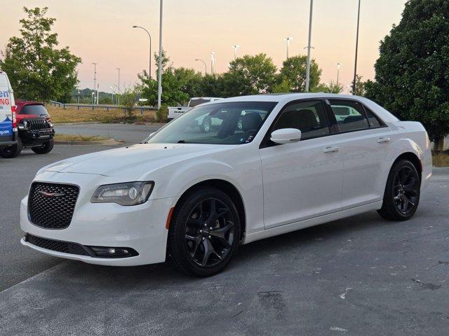 Chrysler 300 2023