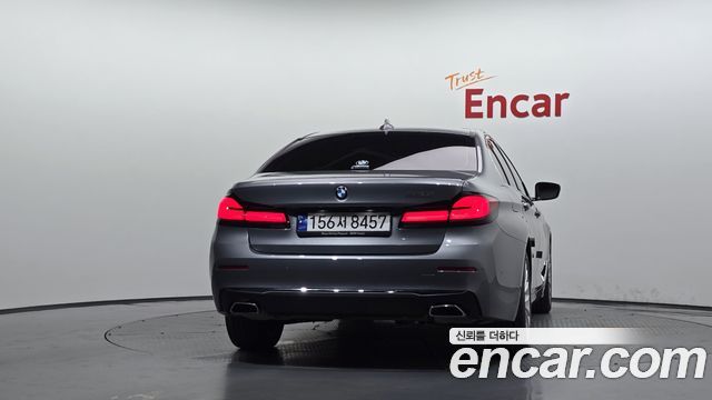 BMW 5 серии 2023