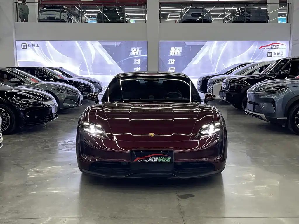 Porsche Taycan 2021