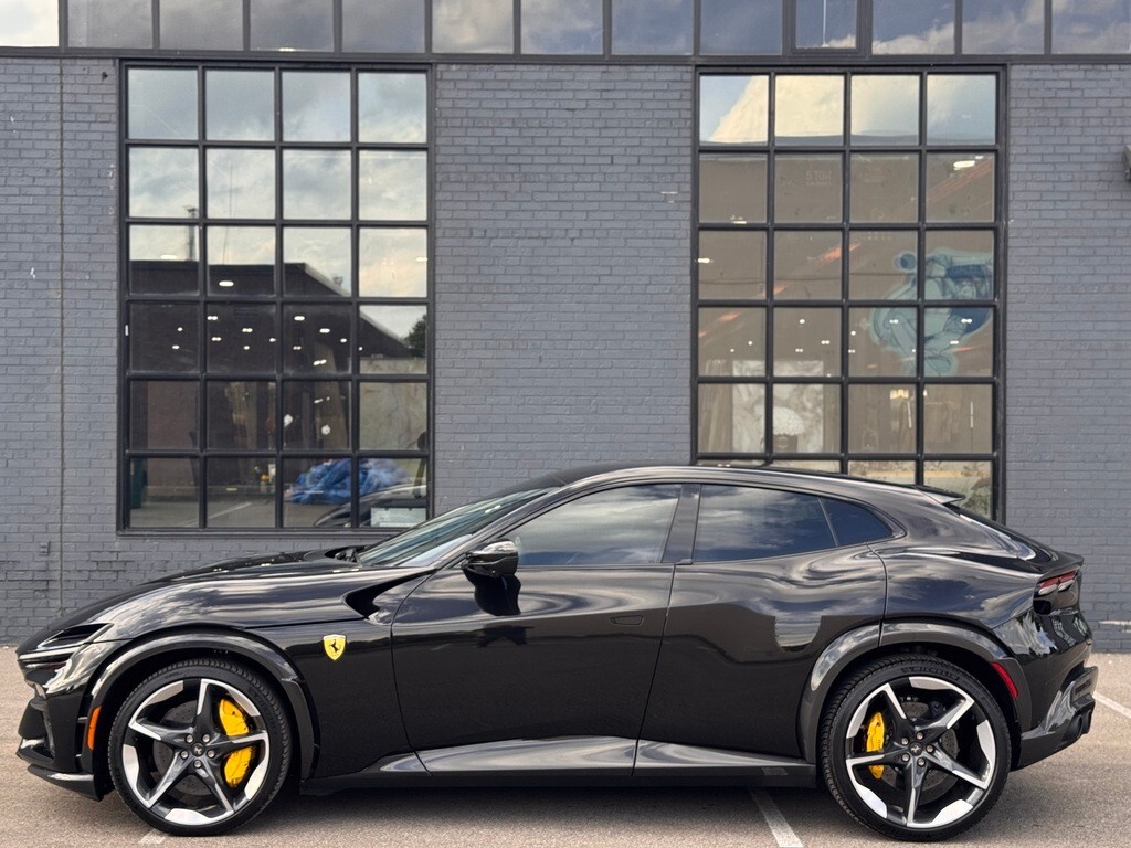 Ferrari Purosangue 2024
