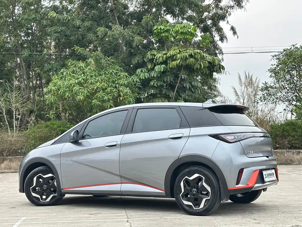BYD Dolphin 2023