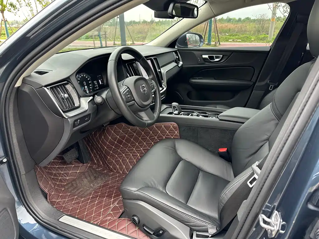 Volvo S60 2021
