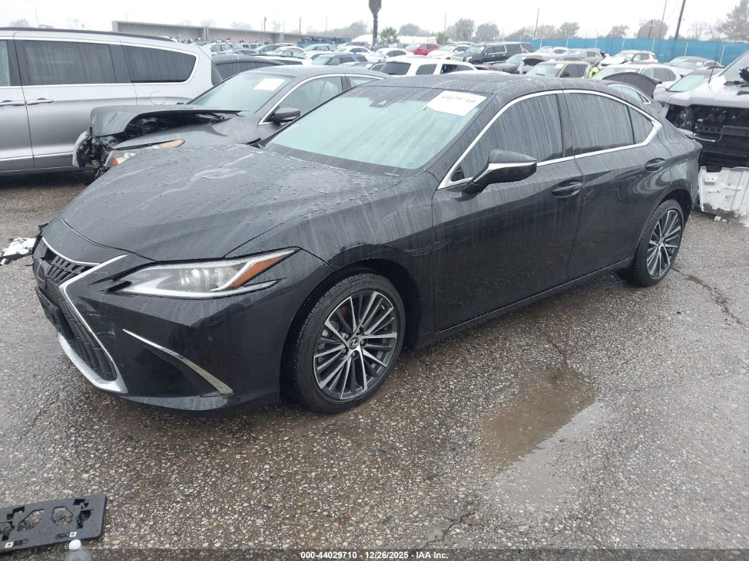 Lexus ES 2025