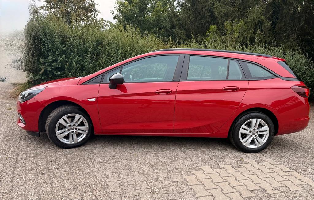 Opel Astra 2021