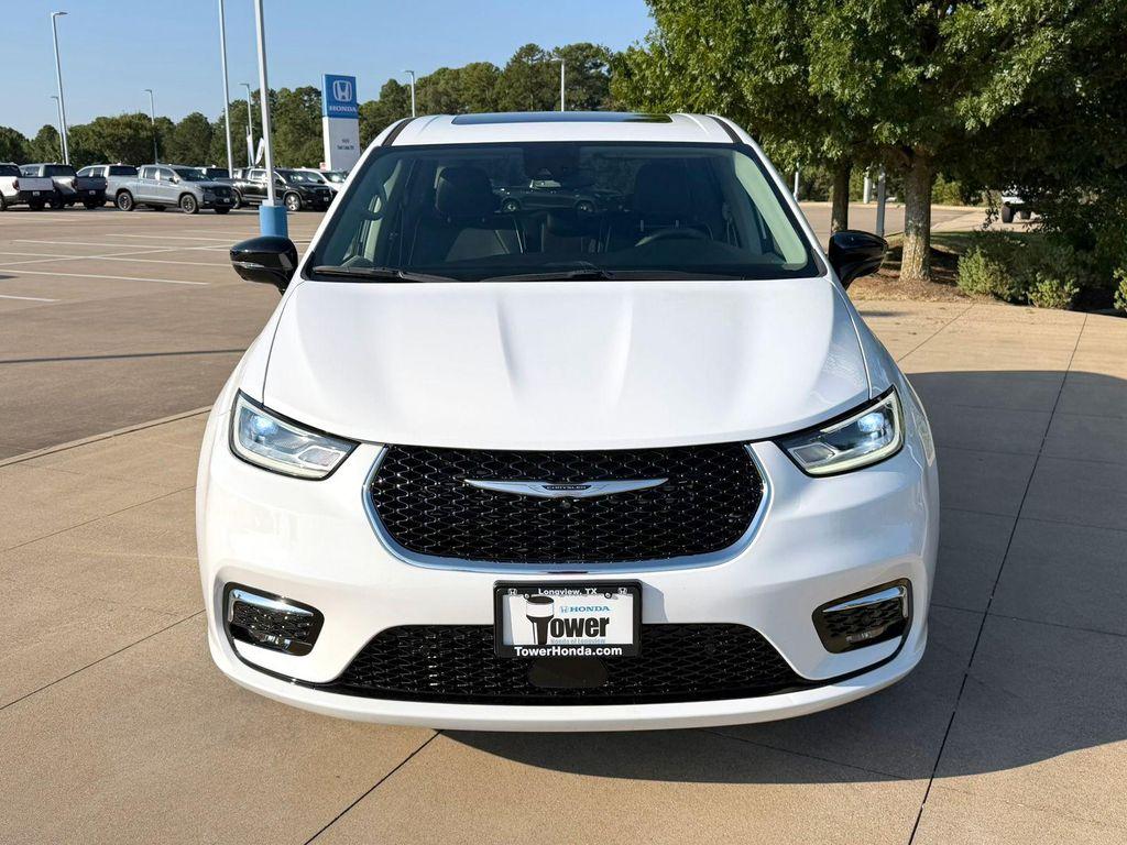 Chrysler Pacifica 2024
