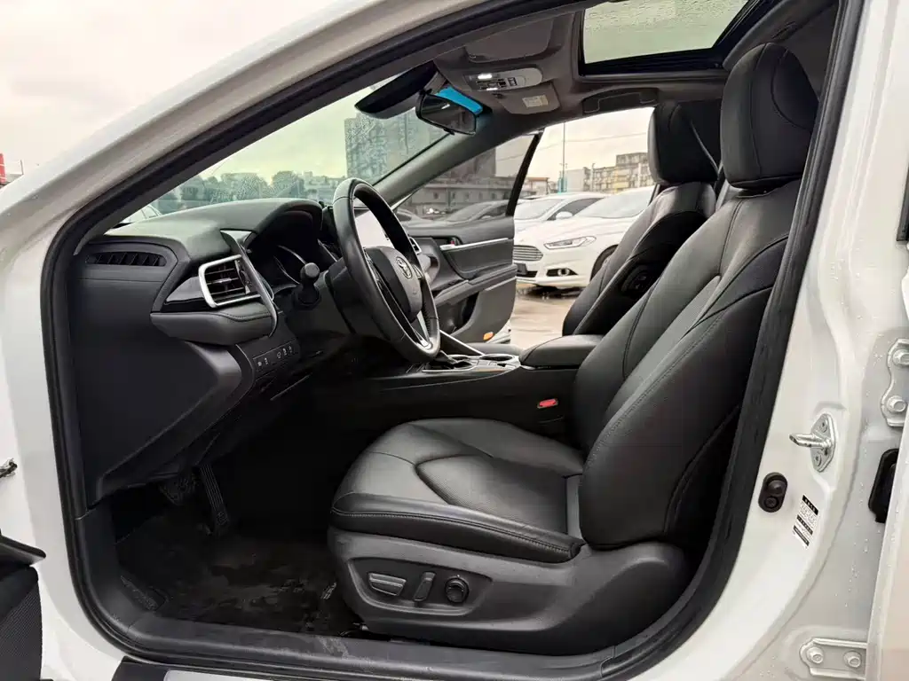 Toyota Camry 2022