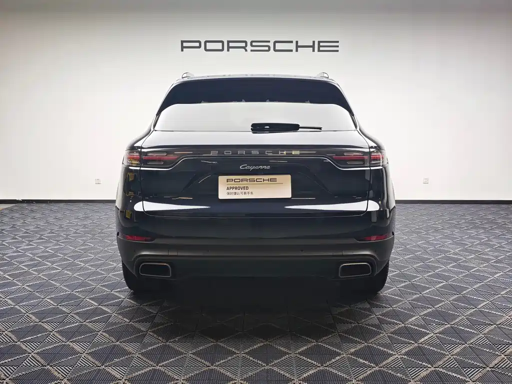 Porsche Cayenne 2021