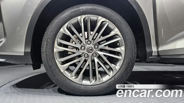 Lexus RX 2022