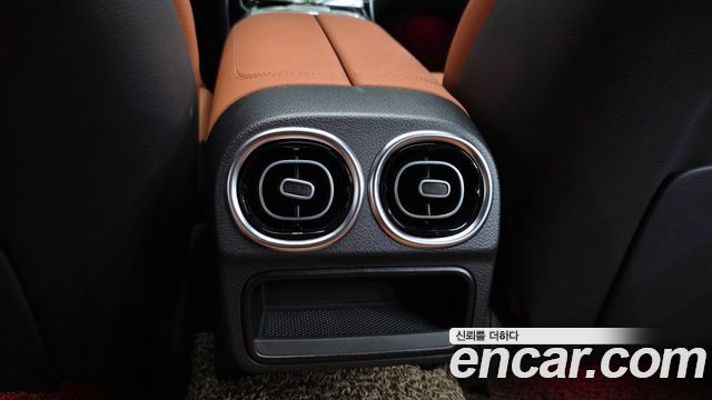 Mercedes-Benz C-Класс 2024