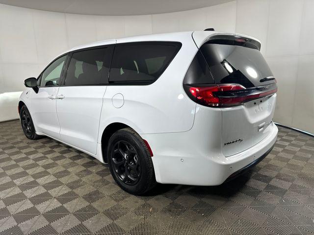 Chrysler Pacifica 2023