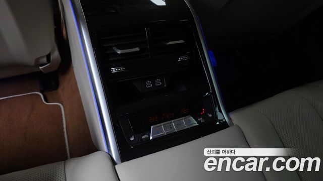 BMW M8 2021