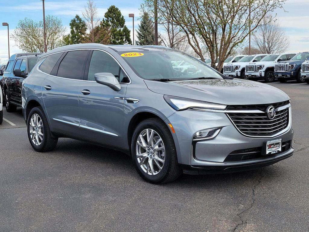 Buick Enclave 2023