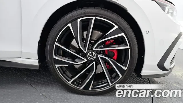 Volkswagen Golf 2024