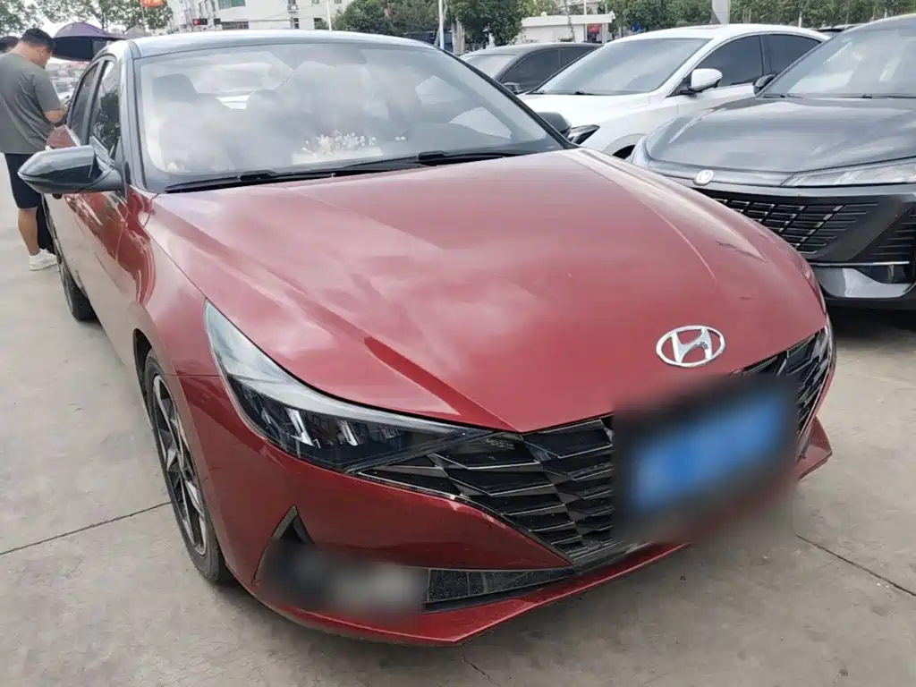 Hyundai Elantra 2022