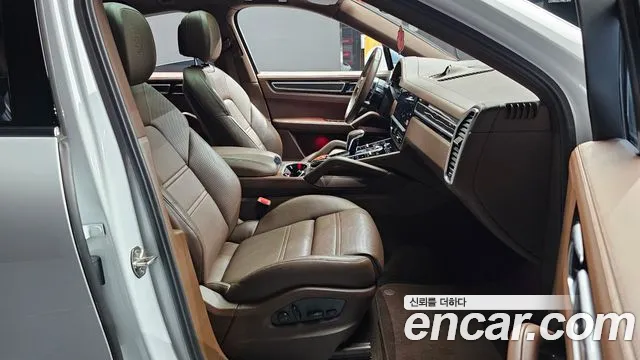 Porsche Cayenne 2022