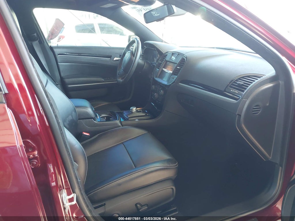 Chrysler 300 2023