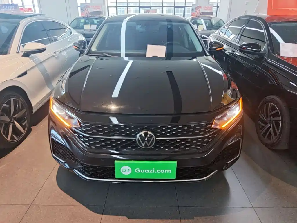 Volkswagen Passat 2023