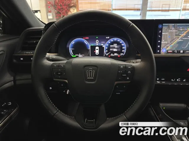 Toyota Crown 2024
