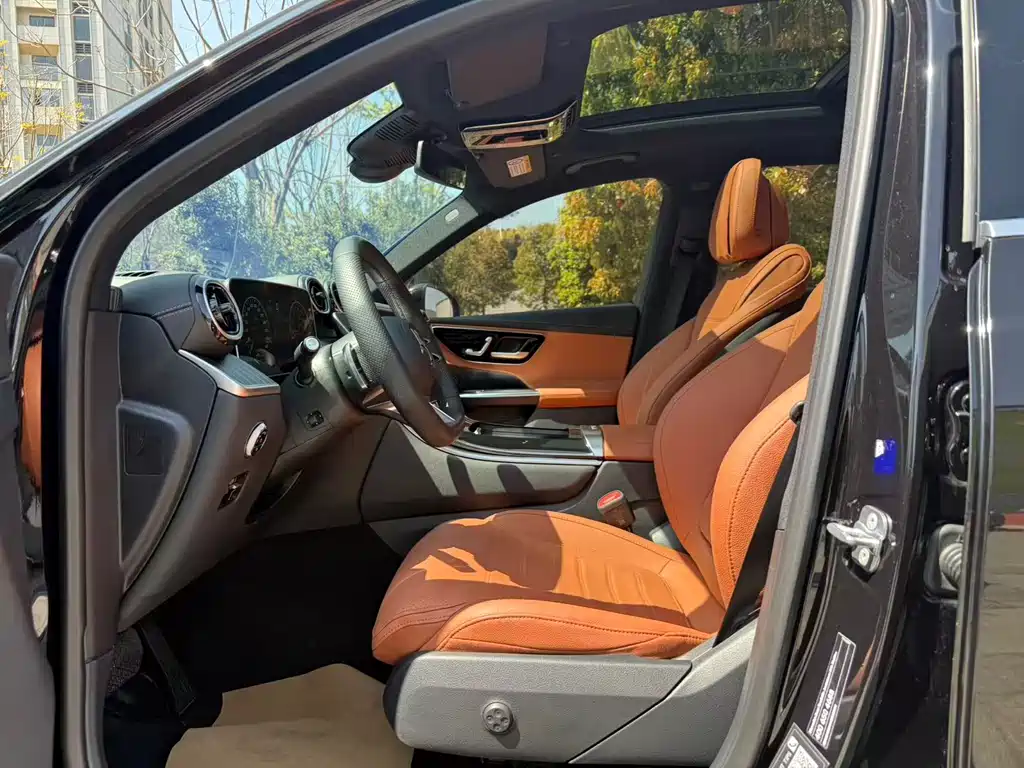 Mercedes-Benz GLC 2023