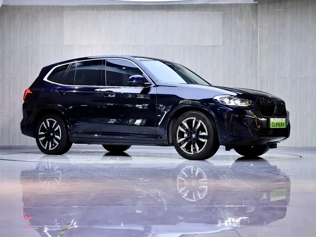 BMW iX3 2022