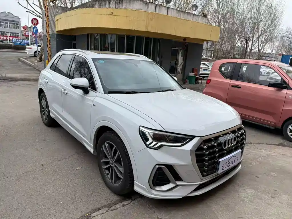 Audi Q3 2021