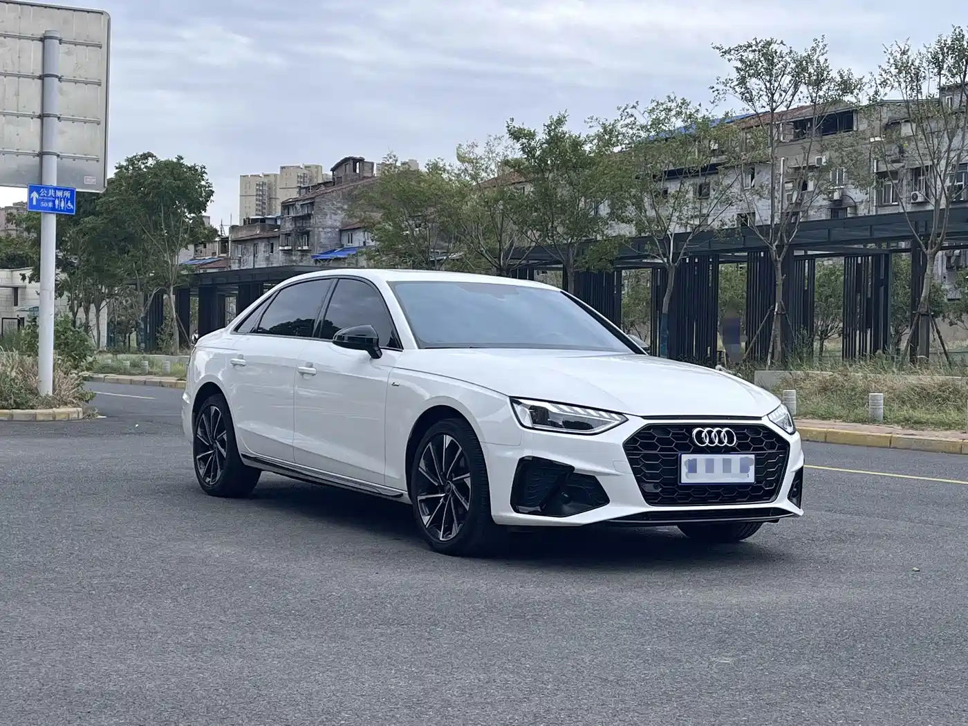 Audi A4 2023