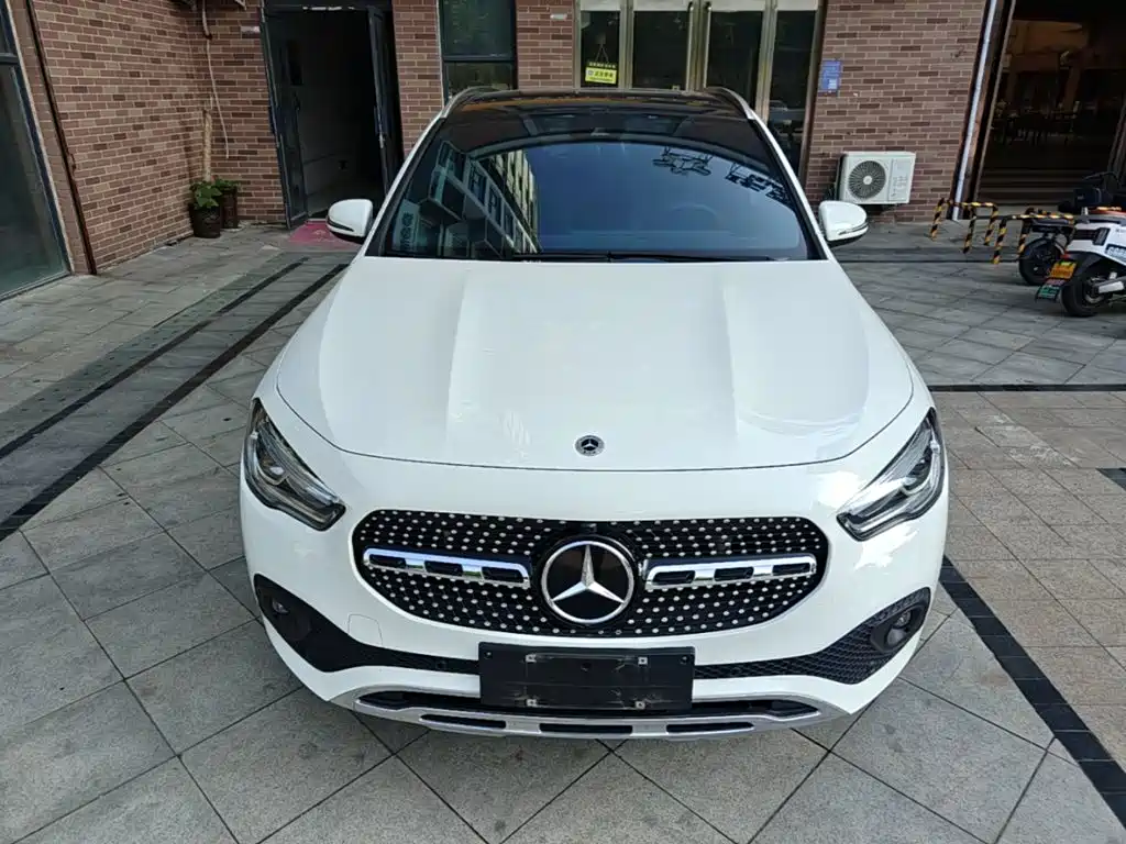 Mercedes-Benz GLA 2023
