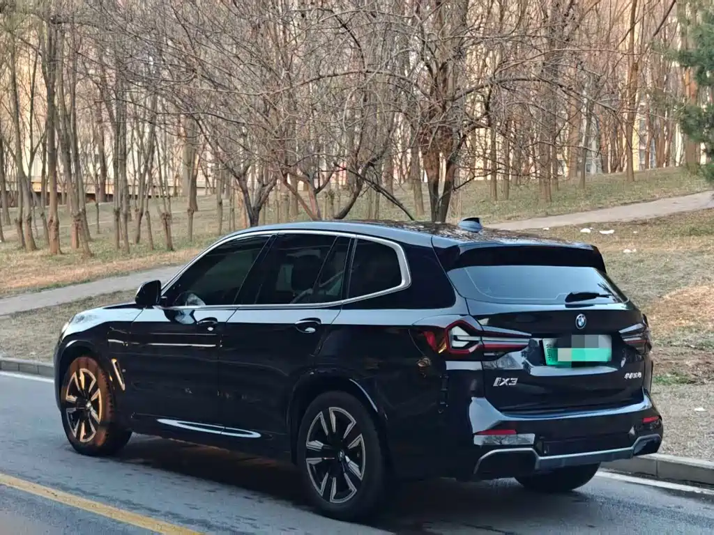 BMW iX3 2023