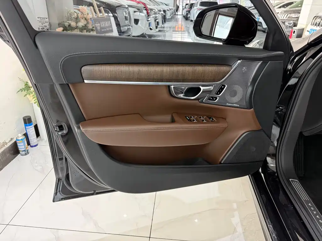 Volvo S90 2021