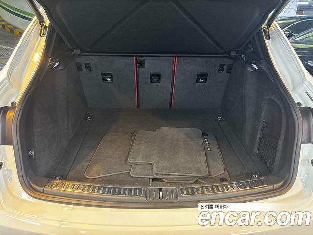 Porsche Macan 2021