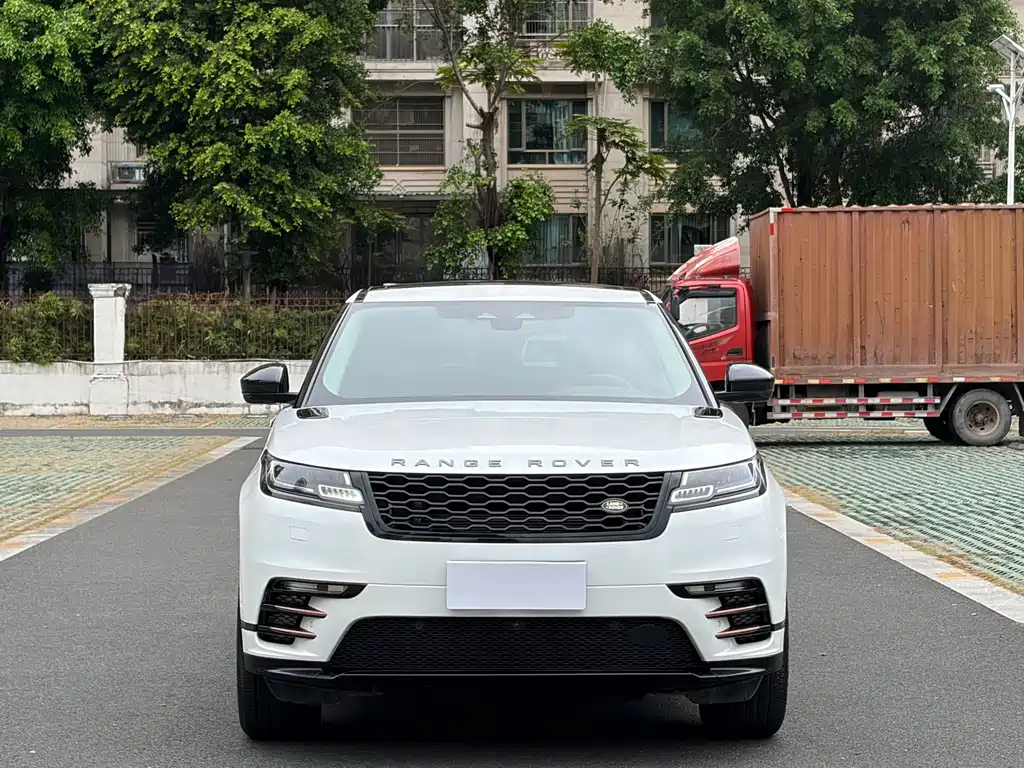 Land Rover Range Rover Velar 2024