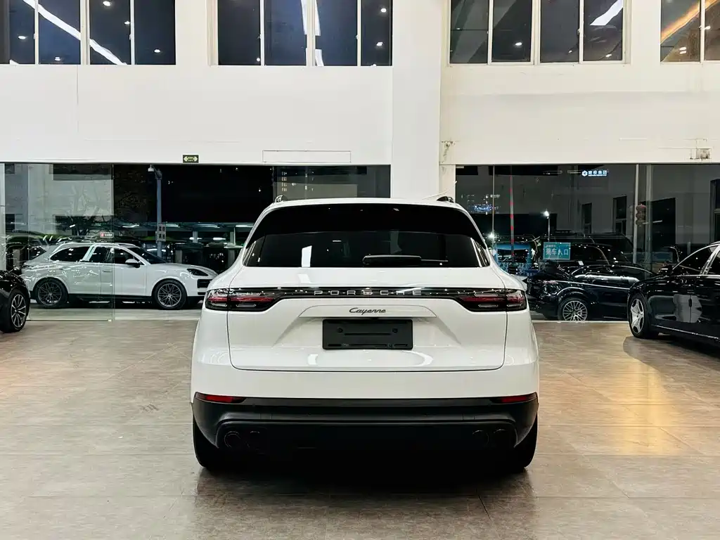 Porsche Cayenne 2022