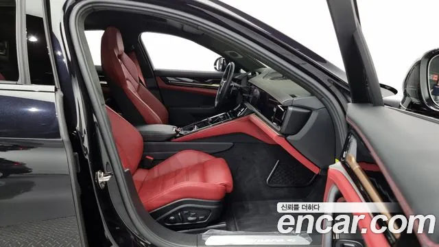 Porsche Panamera 2024