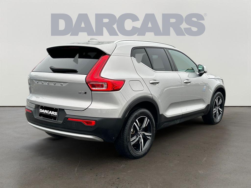 Volvo XC40 2025