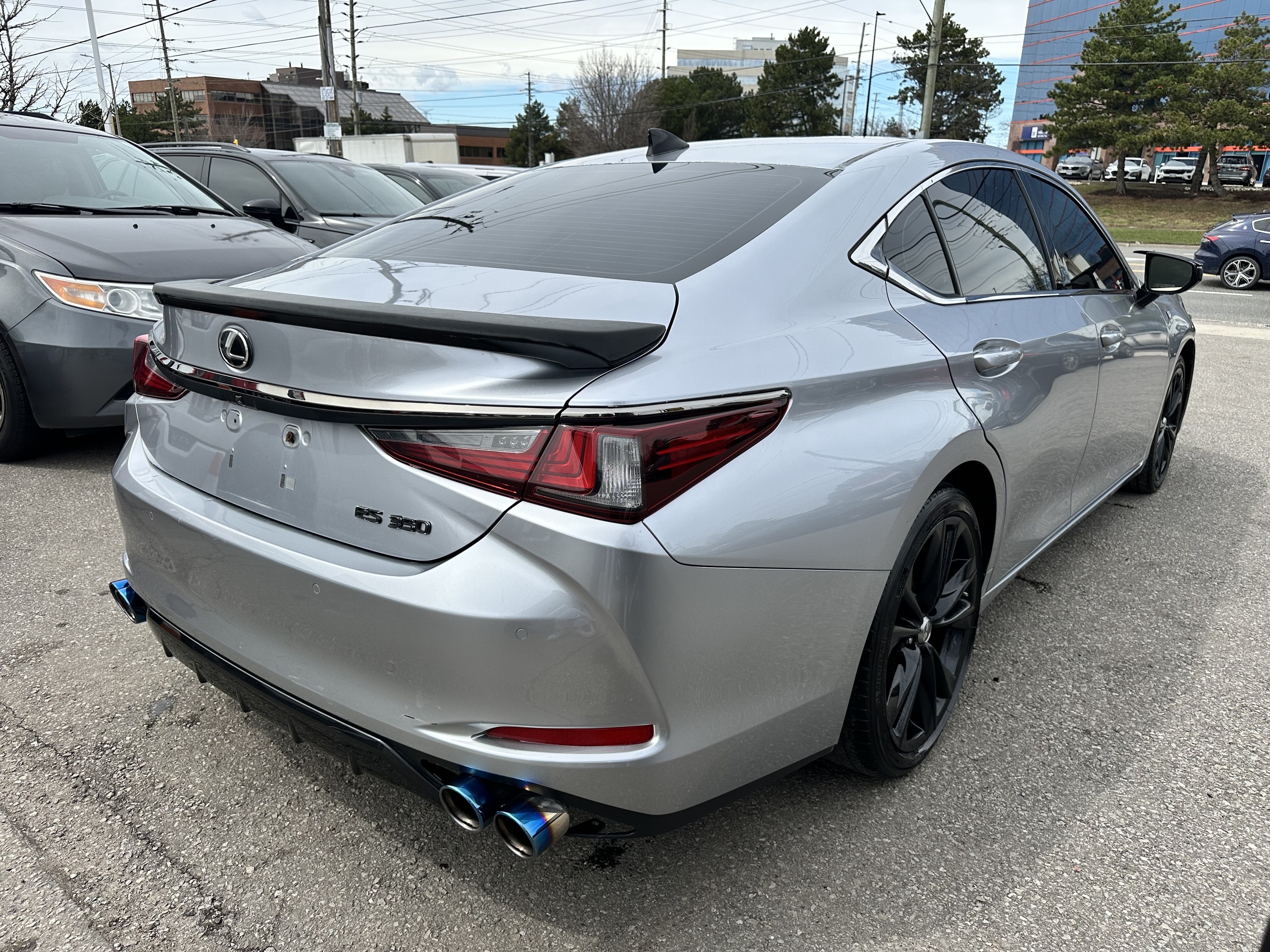 Lexus ES 2022