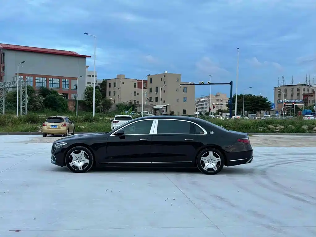 Mercedes-Benz S-Класс 2021