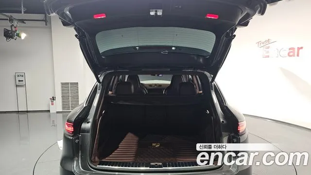 Porsche Cayenne 2022