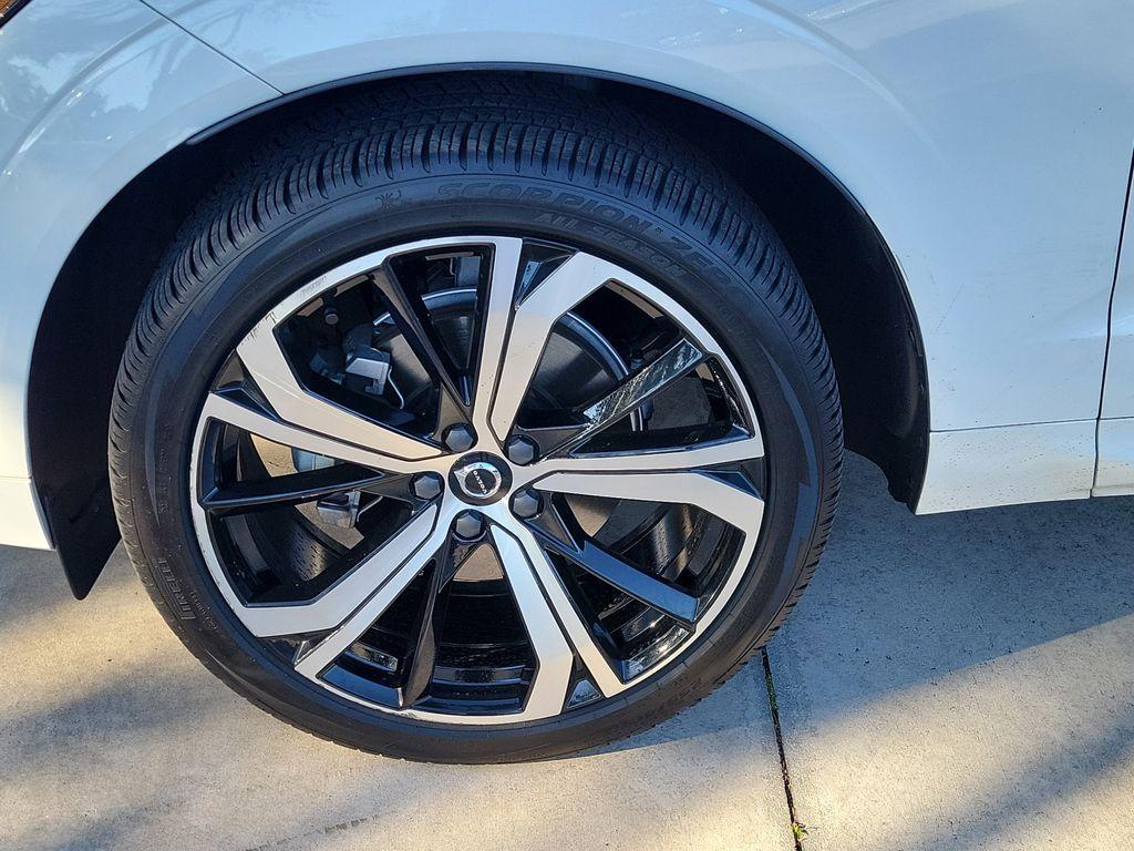 Volvo XC60 2022
