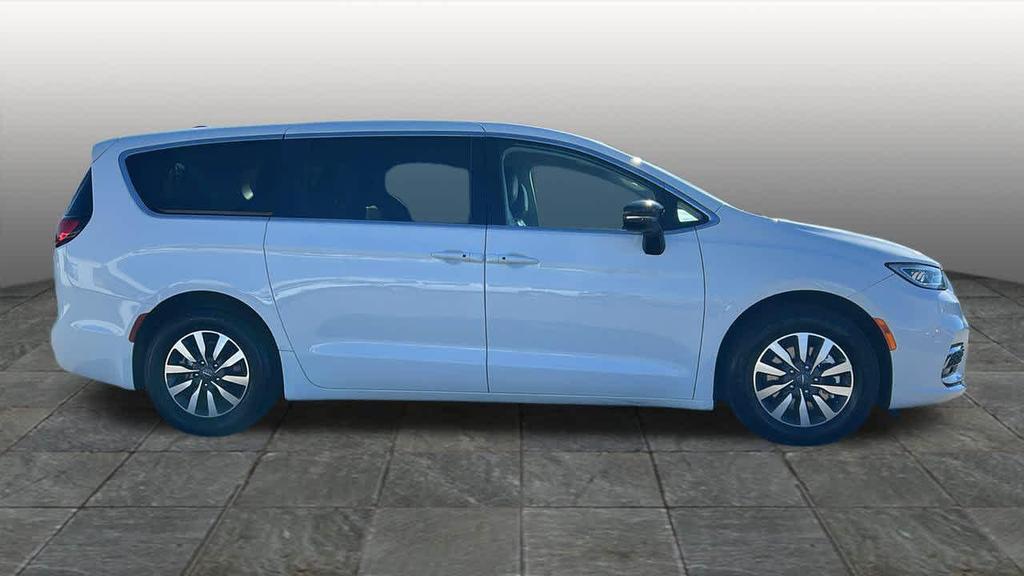 Chrysler Pacifica 2024