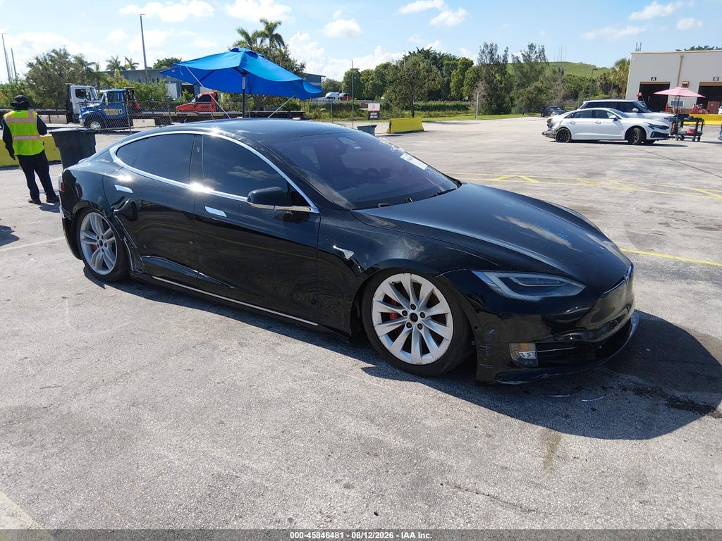 Tesla Model S 2021