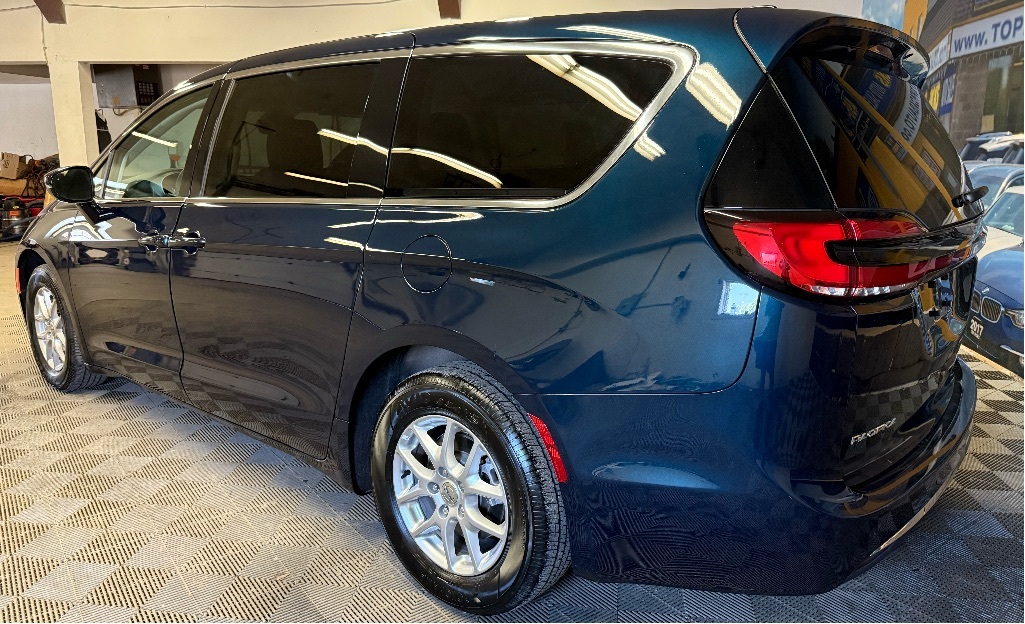 Chrysler Pacifica 2024