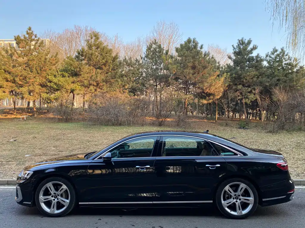 Audi A8 2023