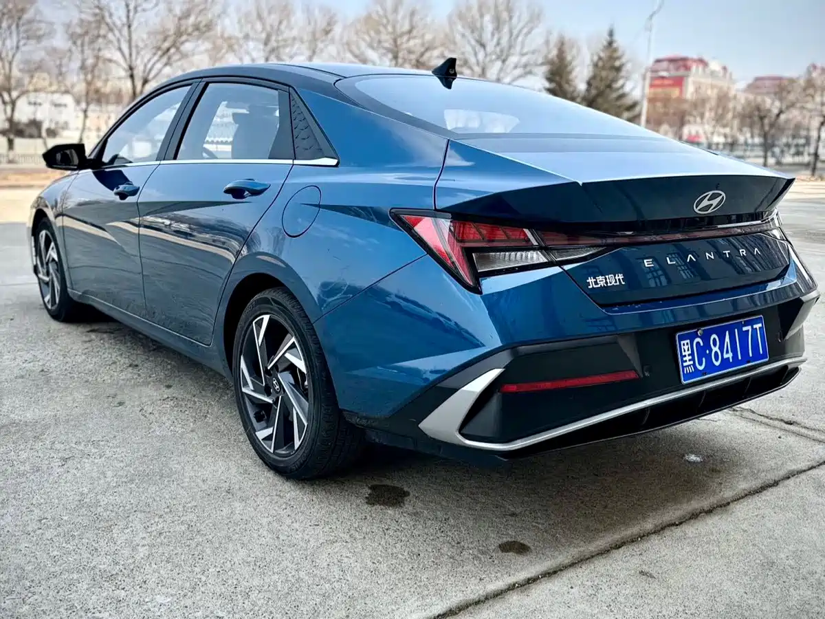 Hyundai Elantra 2023