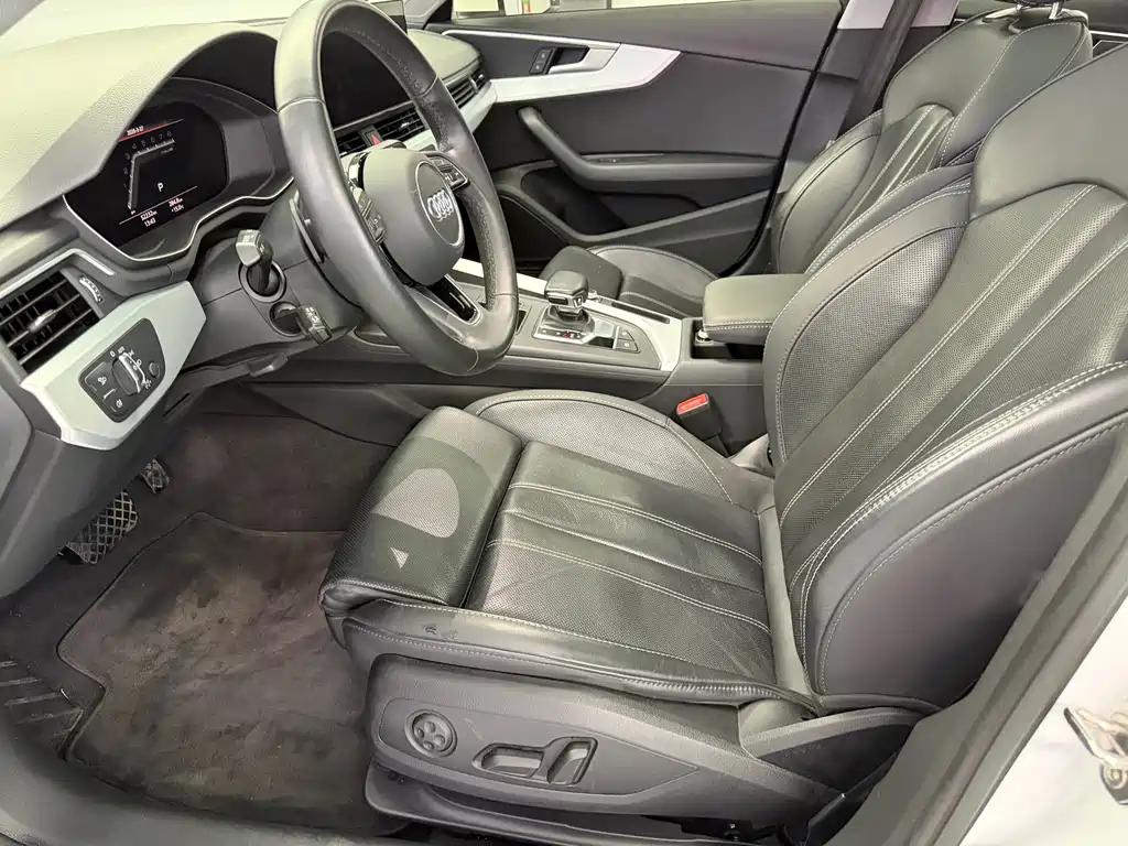 Audi A4 2023