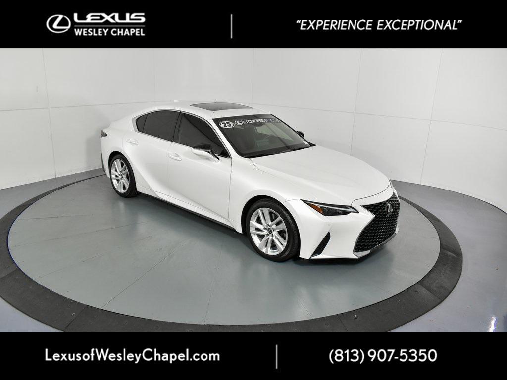 Lexus IS 300 2025