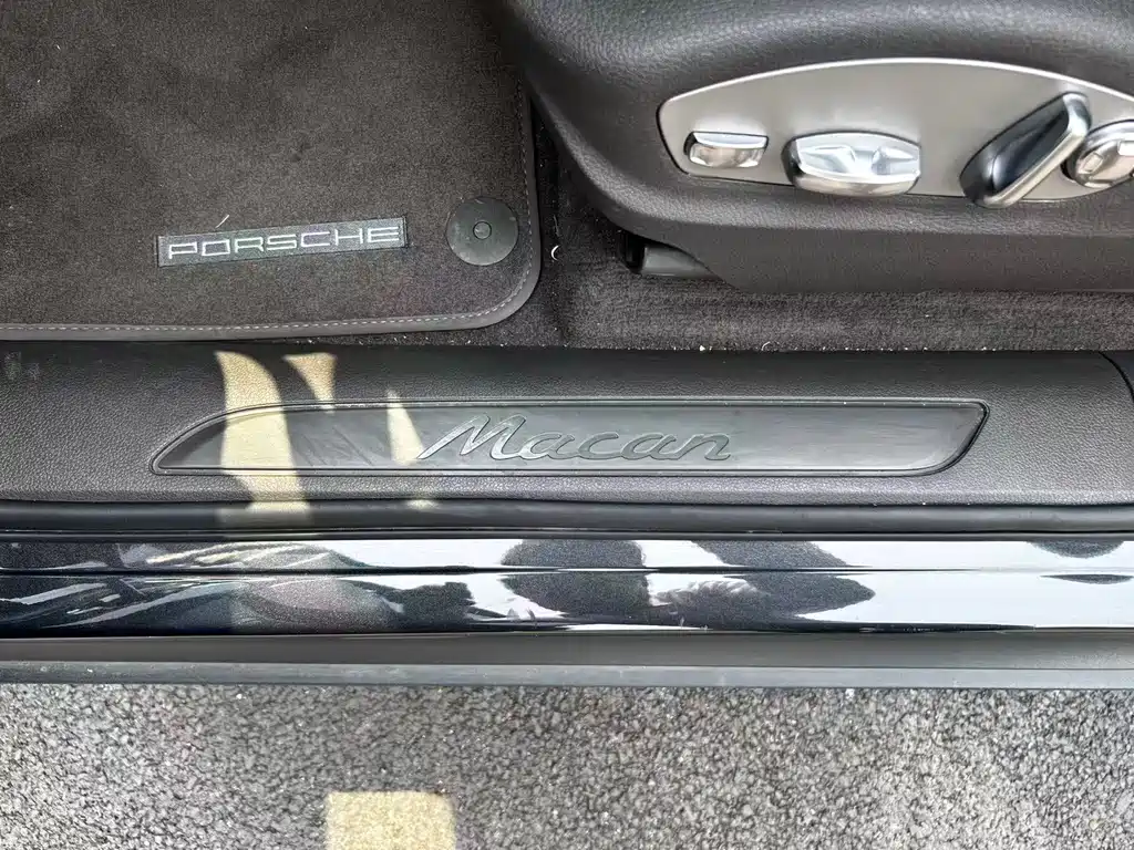 Porsche Macan 2021